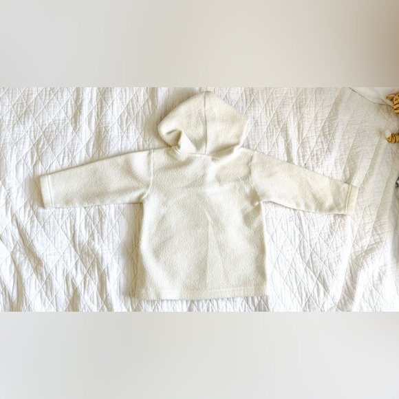 White cute young heart sweater for girls size 3T - Picture 2 of 4